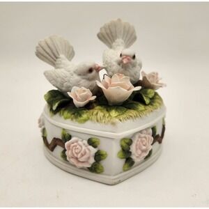 Seymour Mann Connoisseur Collection Bernini Porcelain Heart Box White Doves Rose